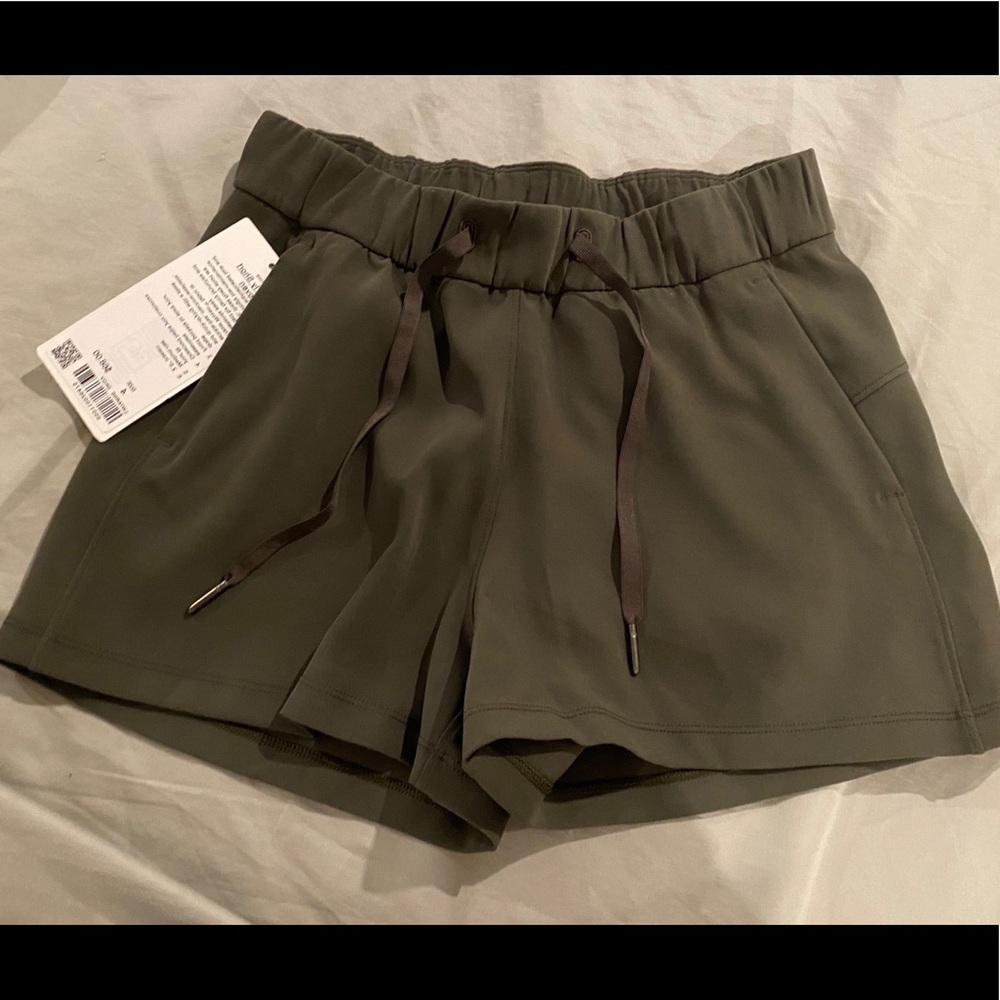 Lulu Lemon shorts on the fly